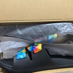 chaco’s- never worn still in box